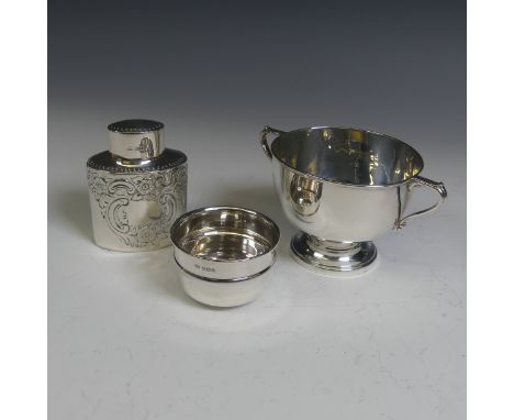 An Edwardian silver Tea Caddy, by&nbsp;Atkin Brothers, hallmarked Sheffield, 1908, of oval form with foliate decoration, 7.5c