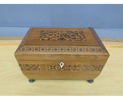 Wooden tea caddy with inlaid detail 