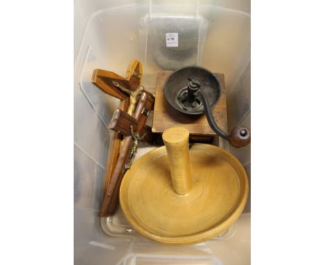 A coffee grinder, two crucifixes etc.
