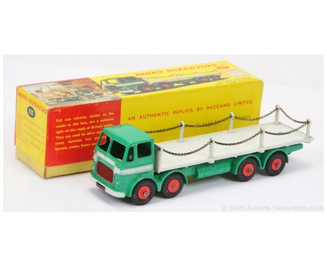Dinky 934 Leyland Octopus Flat Truck with Chains - green cab and chassis, light grey back, front bumpers and flashes, red gri
