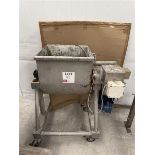 Un-named mobile paddle mixer - spares or repairs only A ‘point of work’ risk assessment must be