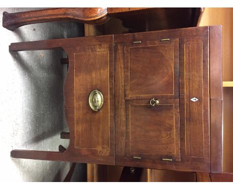 A GEORGE III MAHOGANY FOLDING TOP COMMODE WITH PIERCED CARRYING HANDLES 