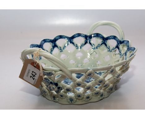 A WORCESTER CHESTNUT BASKET (CRACK AND CHIPS) WIDTH 22 CM 