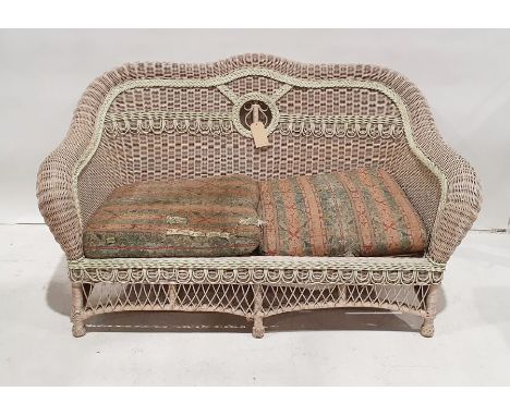Modern wicker two-seater sofa&nbsp;