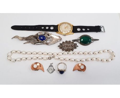 Art Nouveau-style silver and blue hardstone kilt brooch, a freshwater pearl necklace, a gent's Favre-Leuba rolled gold wristw