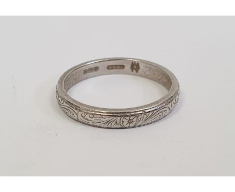 Platinum ring, scroll engraved&nbsp; approx 4 gmsCondition ReportSize M/N