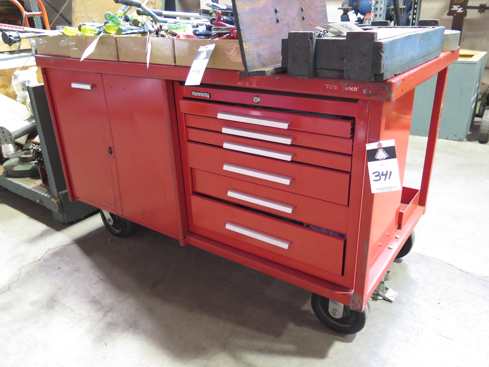 Kennedy VersaBench RollAWay Tool Box
