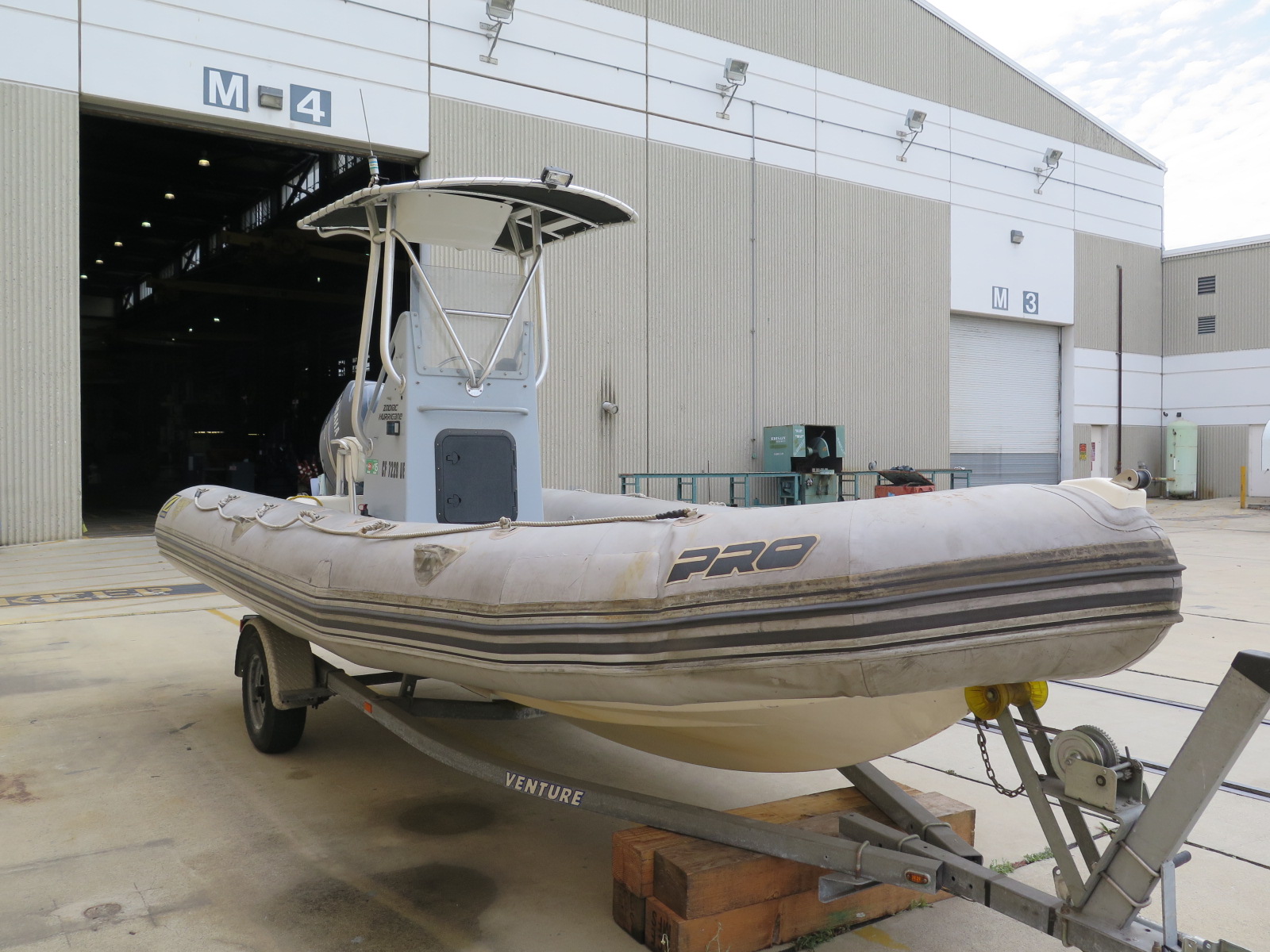 2007 Zodiac Hurricane 21 Hard Bottom Inflatable Boat Hull