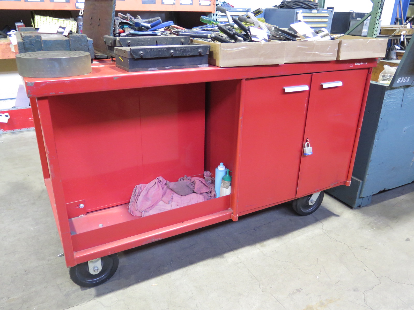 Kennedy VersaBench RollAWay Tool Box