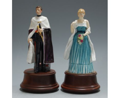 A pair of Royal Doulton figurines; Lady Diana Spencer portrait figure and H.R.H. The Prince of Wales, each numbered 1021/1500