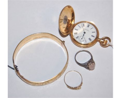 the engraved case stamped '18C' to inside of case, 3.4cm diameter, face stamped AWW Co, Waltham, Mass, (43.7g); together with