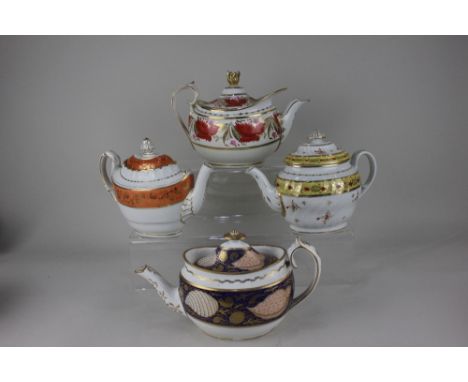 An early 19th century Chamberlains Worcester porcelain teapot decorated with yellow bands and gilt and rust floral sprigs, an