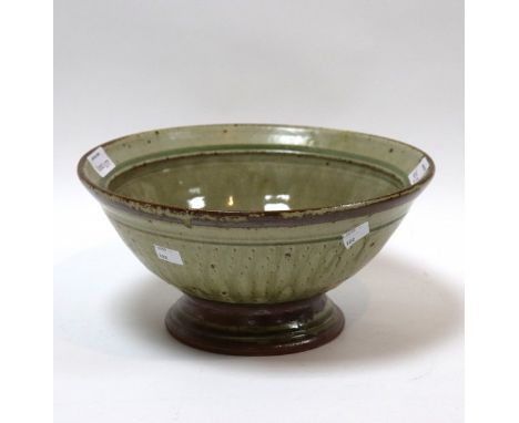 Richard Batterham (British, born 1936), a celadon glaze pedestal bowl with incised pattern and fluting to the exterior, raise