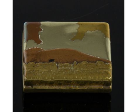 Cornelius Jakob Van Dop (Dutch, born 1945), a mixed metal snuff box in brass, copper and nickel, the hinged cover decorated a