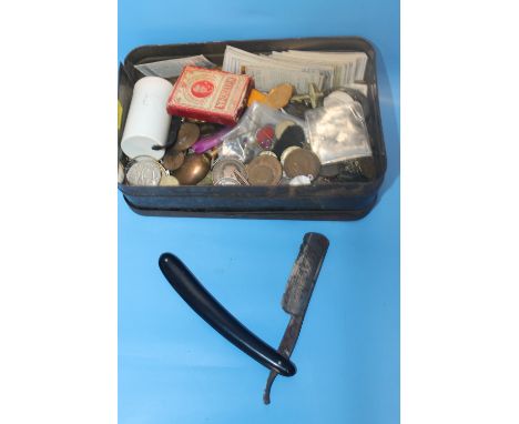 A TIN OF ASSORTED COLLECTABLE'S TO INCLUDE COINS, VINTAGE RAZOR ETC