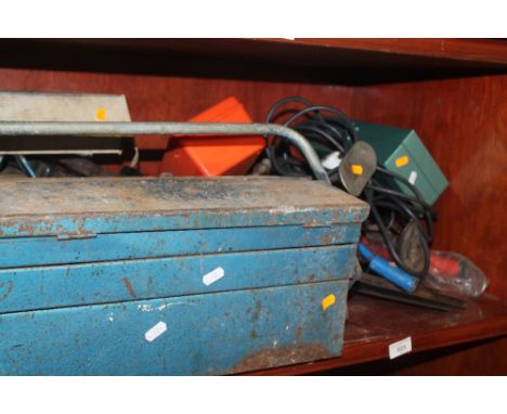 A QUANTITY OF ASSORTED TOOLS ETC