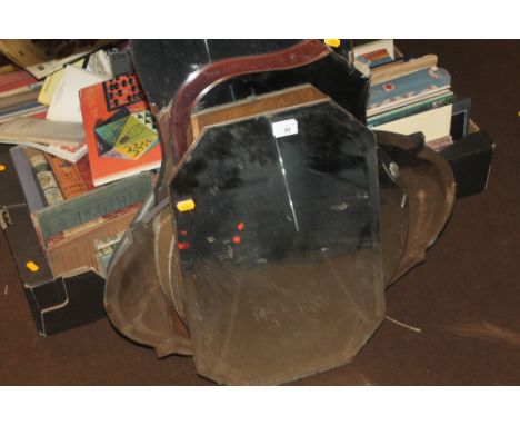A QUANTITY OF VINTAGE MIRRORS
