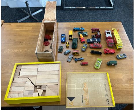 Selection of vintage toy cars to include Matchbox, Corgi etc and a selection of vintage childrens Poleidoblolcs playing block