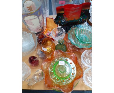 A quantity of 20th century and modern glassware to include Carnival bowls, paperweights, vases and a R. Wachtmeister vase wit