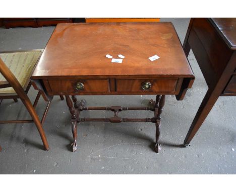 Reproduction mahogany veneered sofa style coffee table with frieze drawers and turned columns, and small outswept legs with b