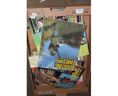 BOX OF VARIOUS VINTAGE MAGAZINES