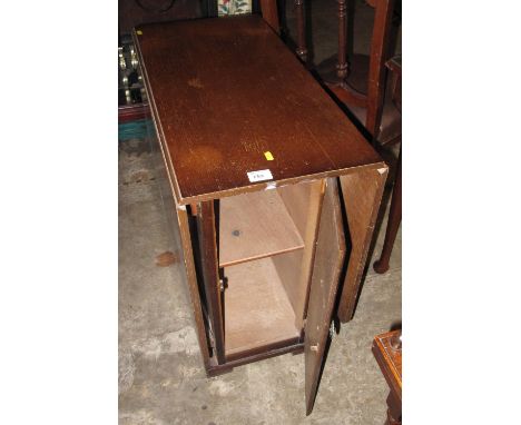 Mid 20th Century oak gate legged table.