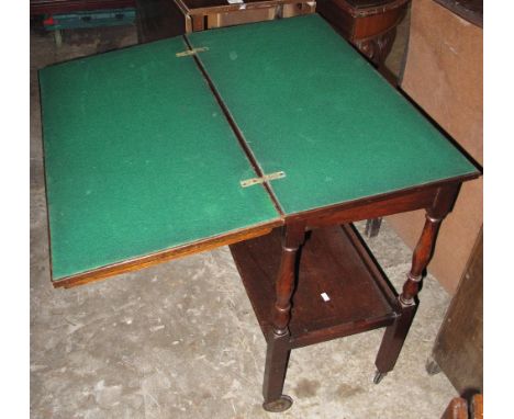 Early 20th Century oak revolving, two tier, card table.