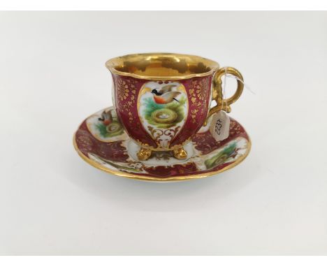 SAMMELTASSE / PRUNKTASSE, 1. Viertel 19. Jh. / um 1810/1816, Porzellan, polychrom und goldfarben staffiert. Pressmarke "F &am