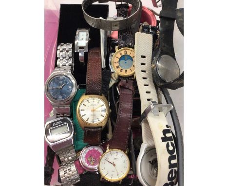 Group of vintage and contemporary wristwatches including Timex, Montine, Swatch etc