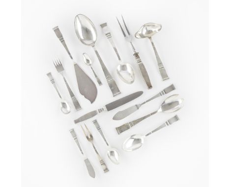 VDNS (Vereinigte Deutsche Nickel-Werke, Schwerte), Germany. 115 pieces sterling silver flatware service for 12. Including 13 