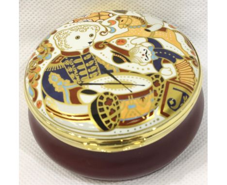 Royal Crown Derby Crummles enamel covered limited edition pot 308/750, Drummer Teddy, D: 60 mm. No cracks, chips or visible r