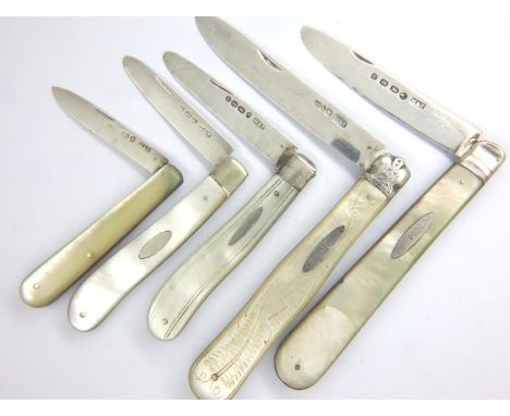 Five hallmarked silver blade mother of pearl handle fruit knives, maker H&amp;T. P&amp;P Group 1 (£14+VAT for the first lot a