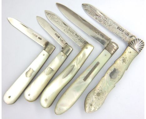 Five hallmarked silver blade mother of pearl handle fruit knives, maker JYC. P&amp;P Group 1 (£14+VAT for the first lot and £
