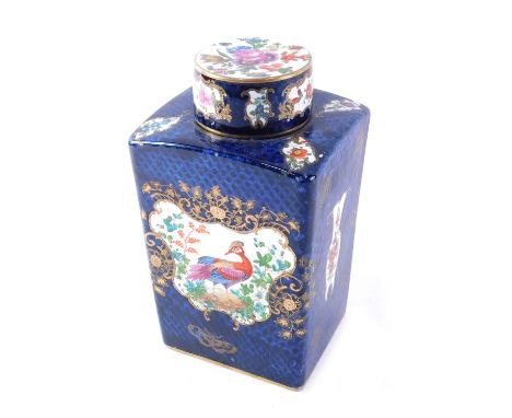 A French Samson porcelain tea caddy and cover, decorated in Worcester style, 20cm high. 
