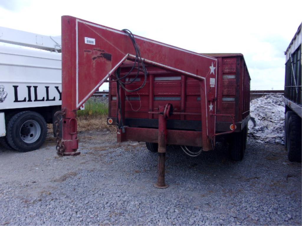 (Title) 1977 Tristar gooseneck grain trailer