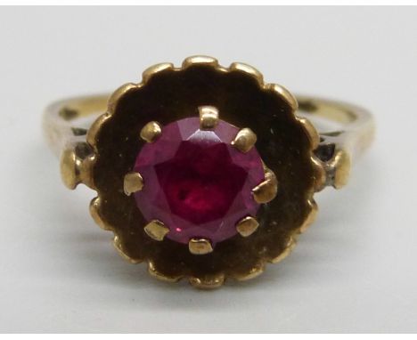 A 9ct gold ring set with a ruby, 2.7g, L 