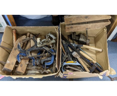Mixed vintage tools to include clamps, spanners, wood working planes to include a Record No50 and other itemsLocation: 