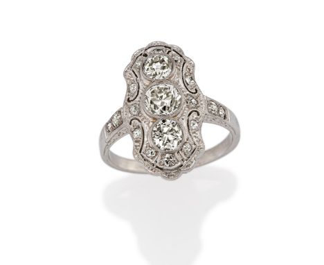 DIAMANT-RING. Herkunft: Deutschland. Datierung: Um 1925/1930. Material: 585/- Weißgold, Punze. Gesamtgewicht: ca. 5,0 g. EU-R
