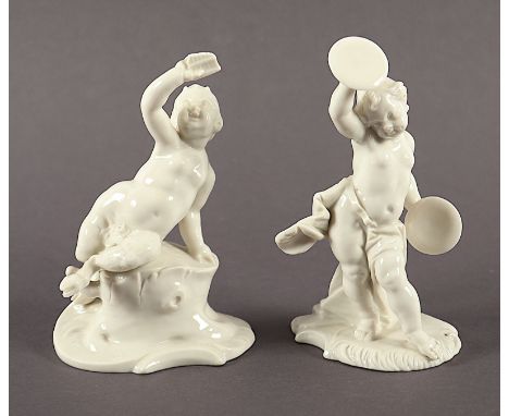 zwei Figuren Putto, H bis 12,5, nach F.A. Bustelli, Nymphenburg, 20.Jh. 