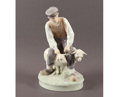 Figur "Hirte", farbig staffiert, Entwurf Christian Thomsen, Royal Copenhagen, um 1900 