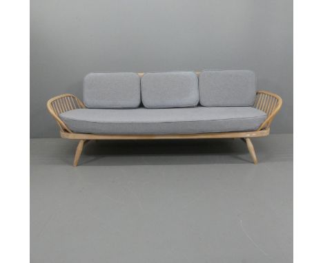 ERCOL - A mid-century model 355 Studio Couch / Day Bed. Overall 208x77x80cm, seat 156x44x65cm.Structurally in good condition,