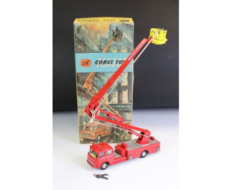 Boxed Corgi 1127 Simon Snorkel Fire Engine diecast model, paint chips, box shows a few holes to tray and dent to lid, otherwi
