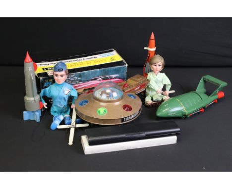 Thunderbirds - Boxed JR 21 Lady Penelope's Fab 1 battery operated plastic scale model (missing controller, model shows play w