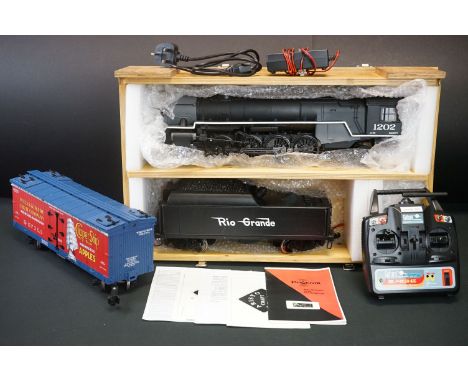 Aristo Craft Trains Mikado O gauge 2-8-2 No 1202 Rio Grande locomotive with tender, with Saturn XR6 handheld remote control a