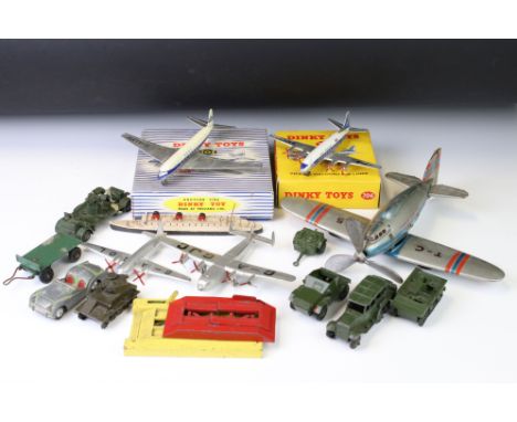 Two boxed Dinky diecast model planes to include 702 DH Comet Airliner and 706 Vickers Viscount Air Liner (bith vg overall) pl