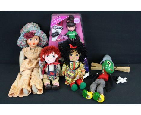 Pelham Puppet Jiminy Cricket puppet (puppet vg, string tangle), boxed Bratz The Funk Out Fashion doll, Ragdoll Rosie and Jim 