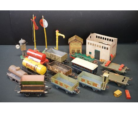 11 Hornby O gauge items of rolling stock to include French PLM wagon, Shell Tanker etc plus 3 x French tin plate trackside bu