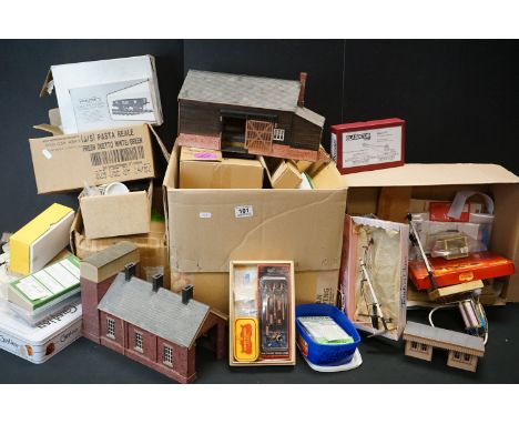 Large quantity of O gauge kit built &amp; building items and accessories to include trackside sheds (high standard), spare pa