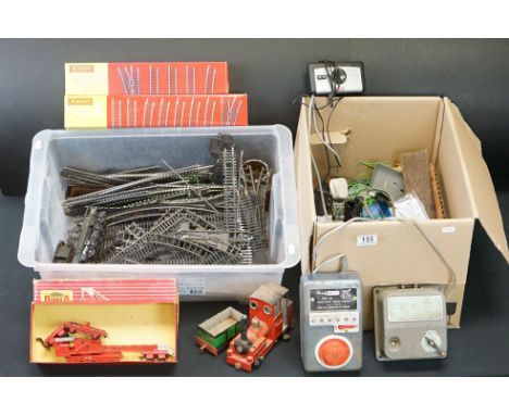Quantity of OO gauge model railway to include boxed Hornby Dublo 4620 Breakdown Crane, track, controller, spares &amp; repair