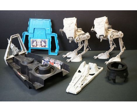 Star Wars - Original Star Wars Darth Vader Star Destroyer Action Playset (incomplete with some damage to clips) &amp; 2 x ori